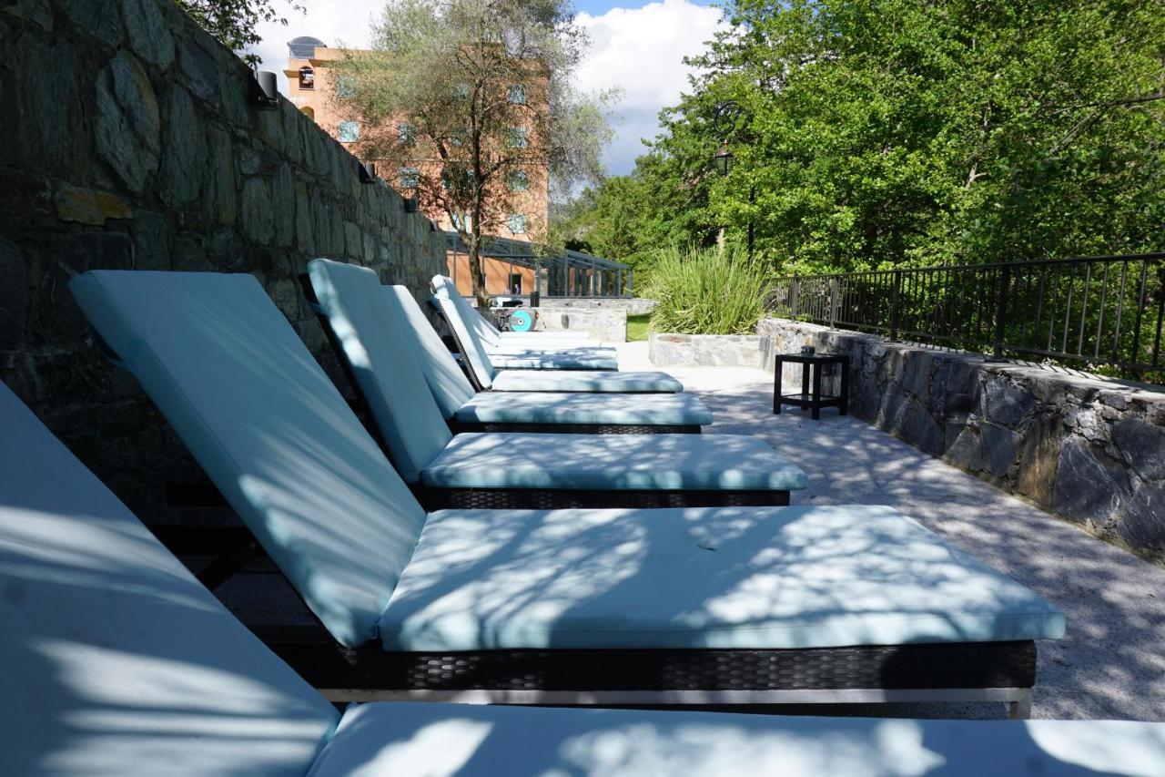Les Jardins De La Glaciere Корт Экстерьер фото
